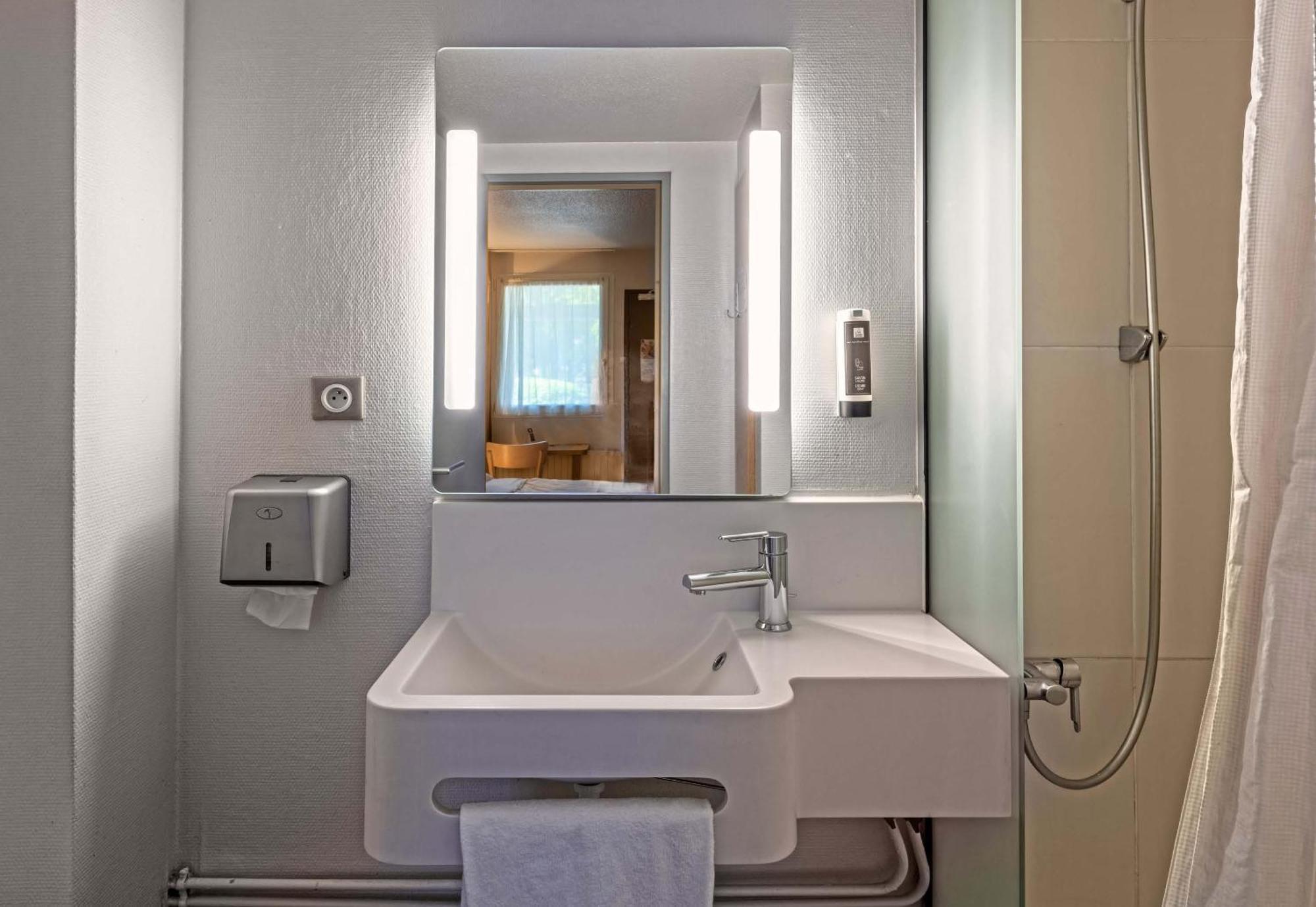 B&B Hotel Morlaix Saint-Martin-des-Champs  Екстериор снимка