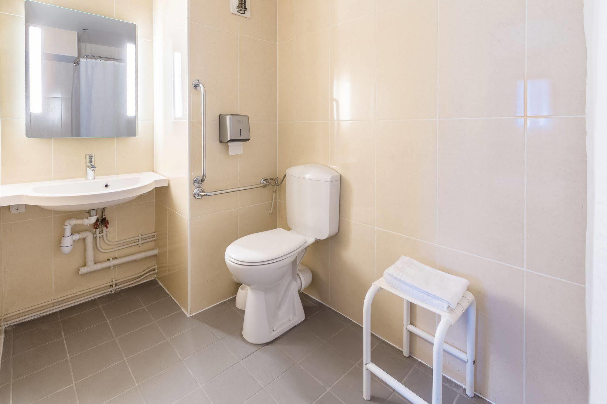 B&B Hotel Morlaix Saint-Martin-des-Champs  Екстериор снимка