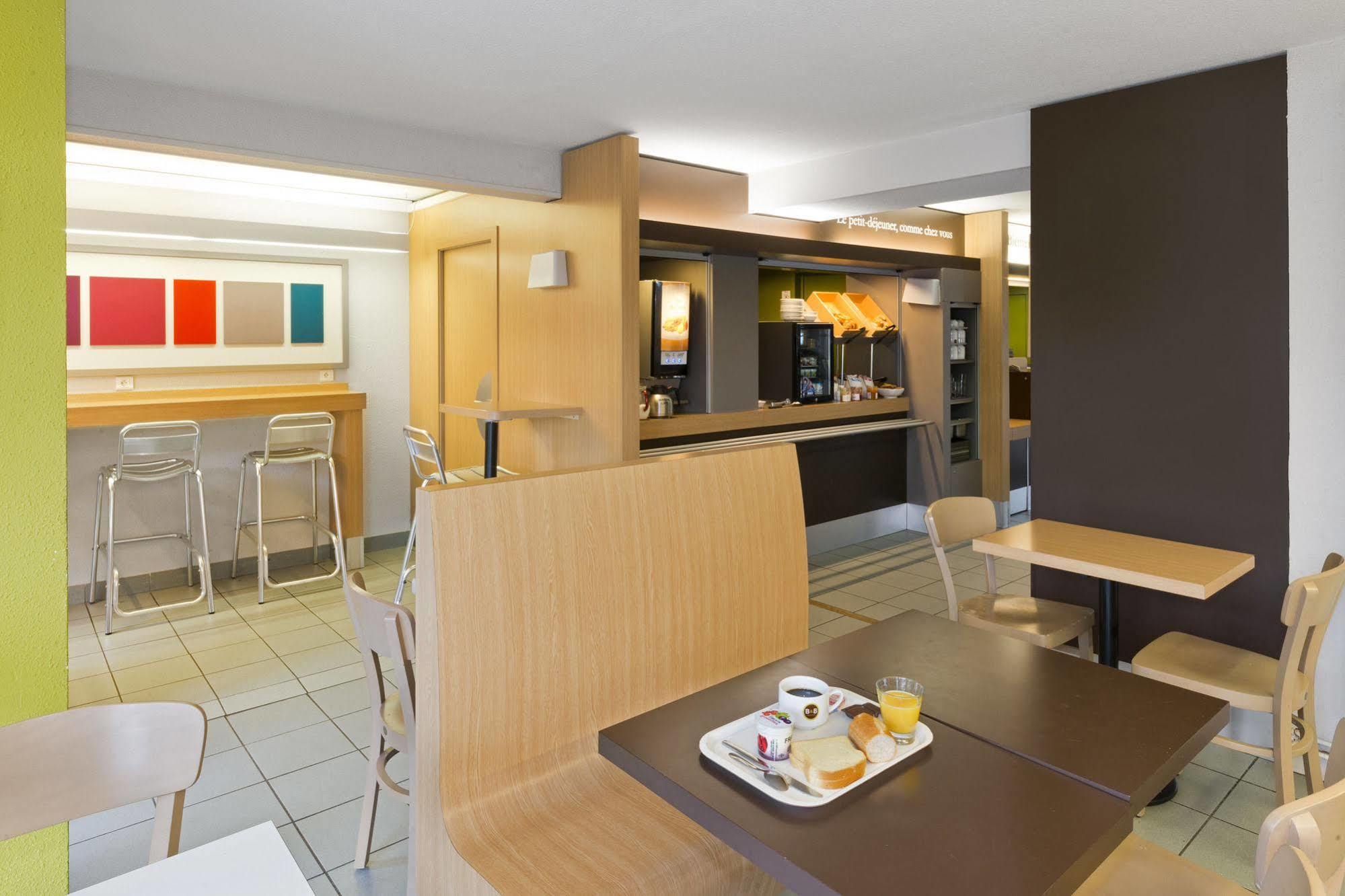 B&B Hotel Morlaix Saint-Martin-des-Champs  Екстериор снимка